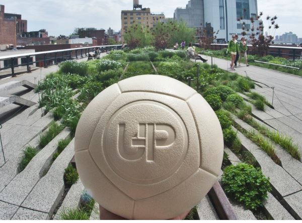 electric generating power soccer ball by soccket makes electricity