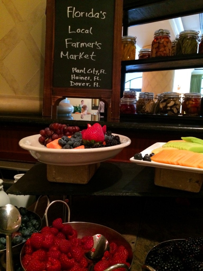 florida farmers market fruit breakfast buffet