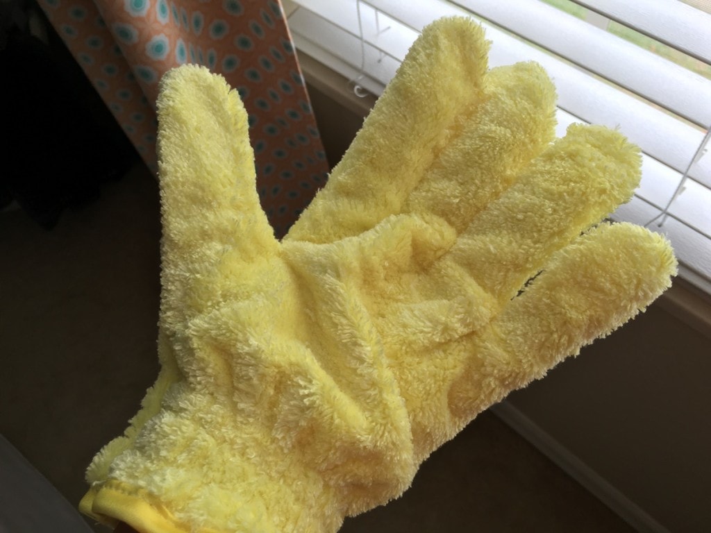 E-cloth dusting glove mitt for easy cleaning windown blinds