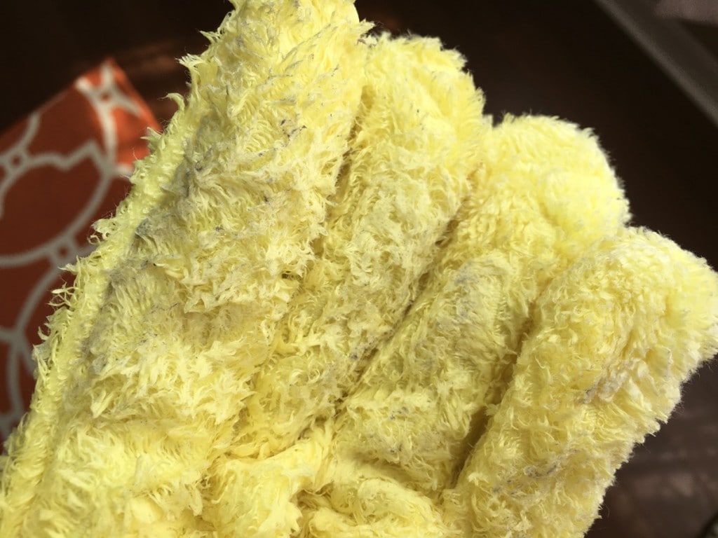 E-cloth dusting glove mitt for easy cleaning windown blinds