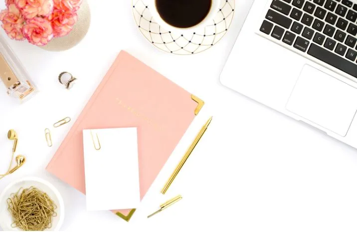 Blogger Resources for Free Feminine Stock Images