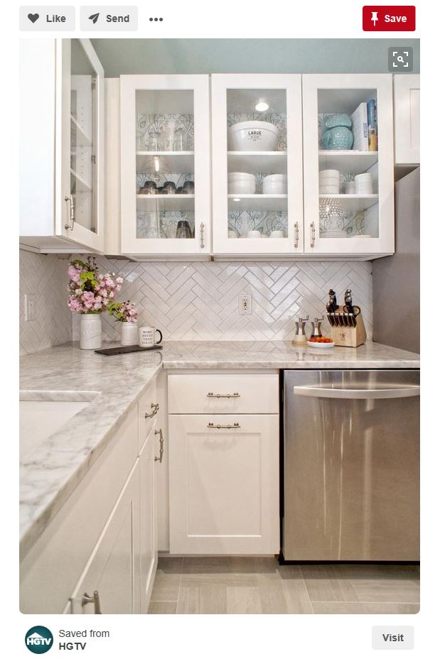 How to create an all white kitchen for a healthy home. Non-toxic ways to update your kitchen cabinets, countertops, backsplash and more.