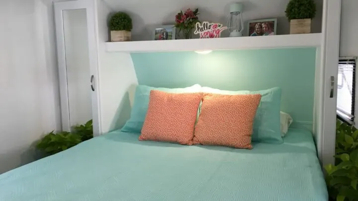 Super simple way to make your bed more comfortable! Why would you get a bad night's sleep again? Just try this trick to sleep better for less!