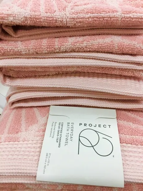 https://www.getgreenbewell.com/wp-content/uploads/2018/02/Pink-Hand-Towels-Target.jpg.webp