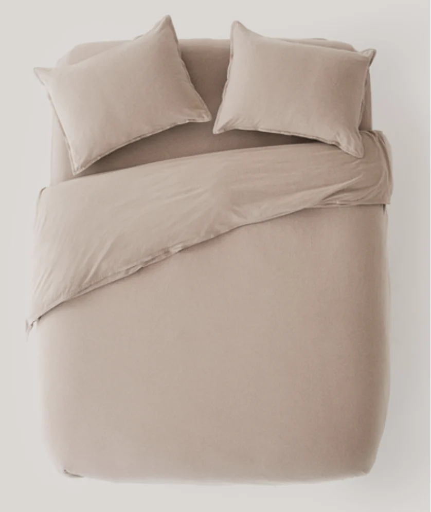 pact organic twin xl sheets on bed