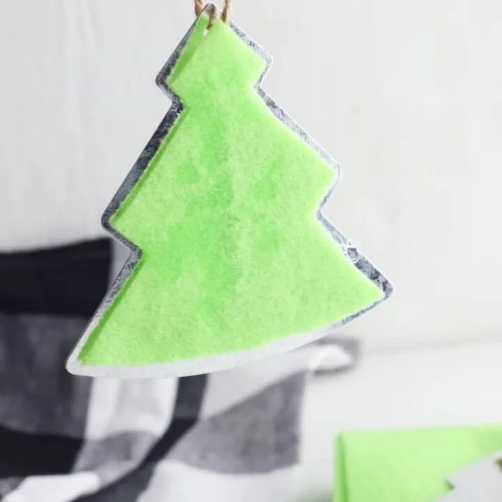 hanging pine tree scented air freshener