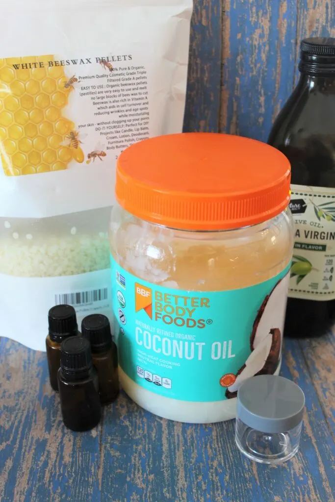 Beeswax Uses: The Beauty Miracle of the Hive (+ DIY Lotion Recipe!) -  Organic Authority