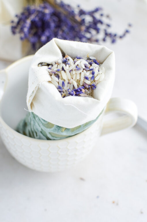 DIY Aromatherapy Rice Bags for Eyes (Hot or Cold Eye Pillows) Get Green Be Well