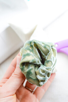 DIY Aromatherapy Rice Bags for Eyes (Hot or Cold Eye Pillows) - Get ...