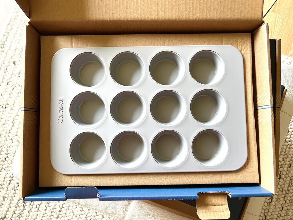 https://www.getgreenbewell.com/wp-content/uploads/2022/06/Caraway-bakeware-in-box-1024x768.jpeg.webp