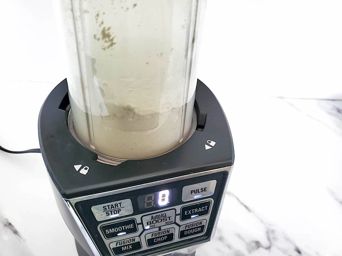 An image of a blender with Detox Clay Bath ingredients in it.